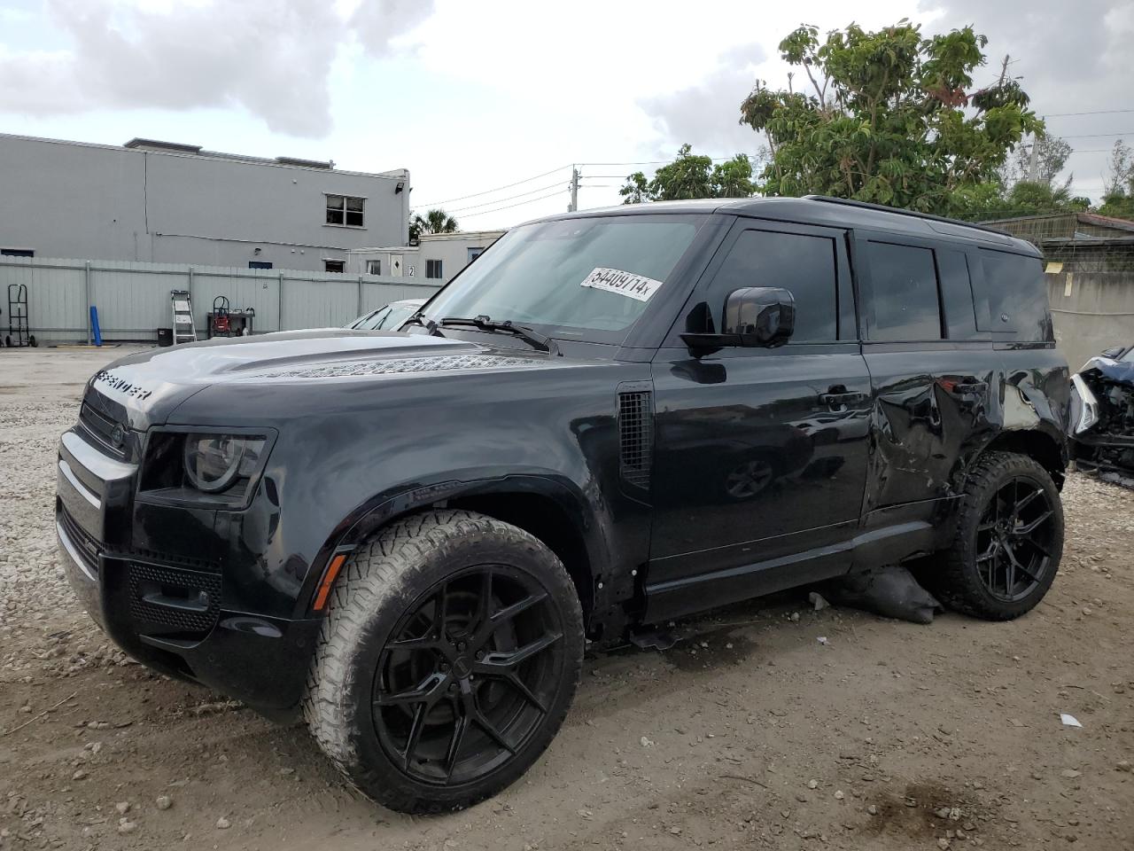 LAND ROVER DEFENDER 2023