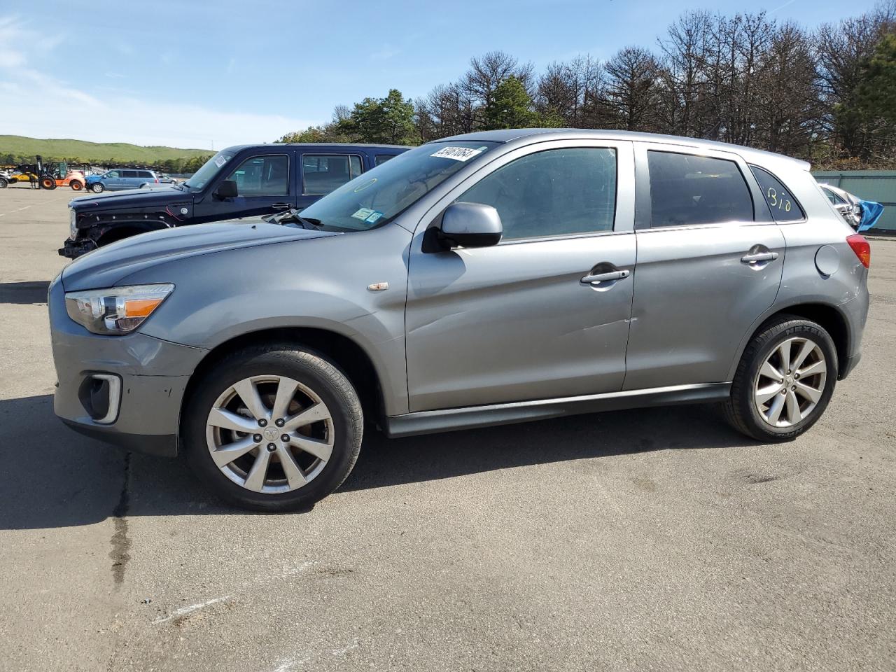 MITSUBISHI OUTLANDER 2015