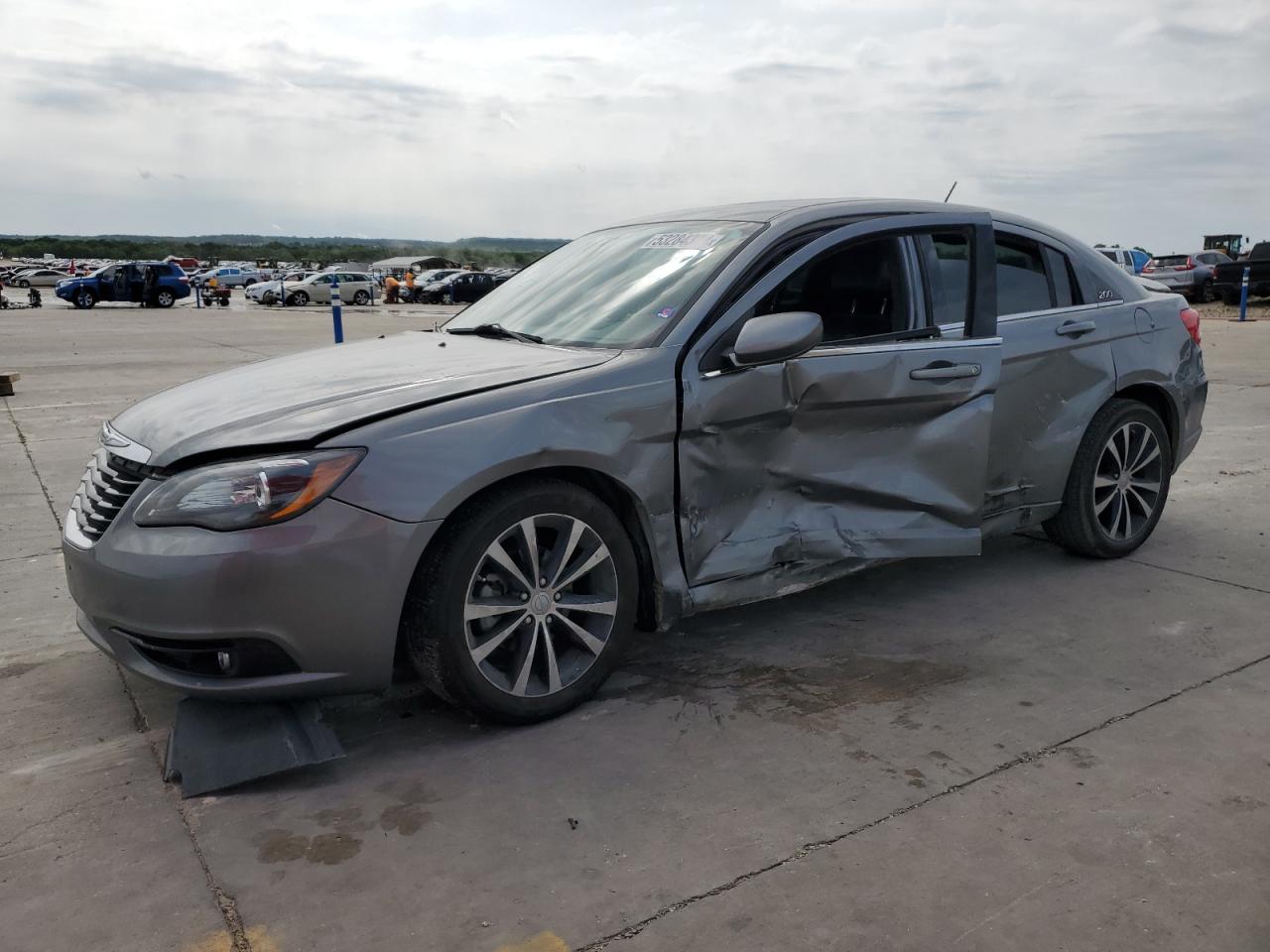 CHRYSLER 200 2011