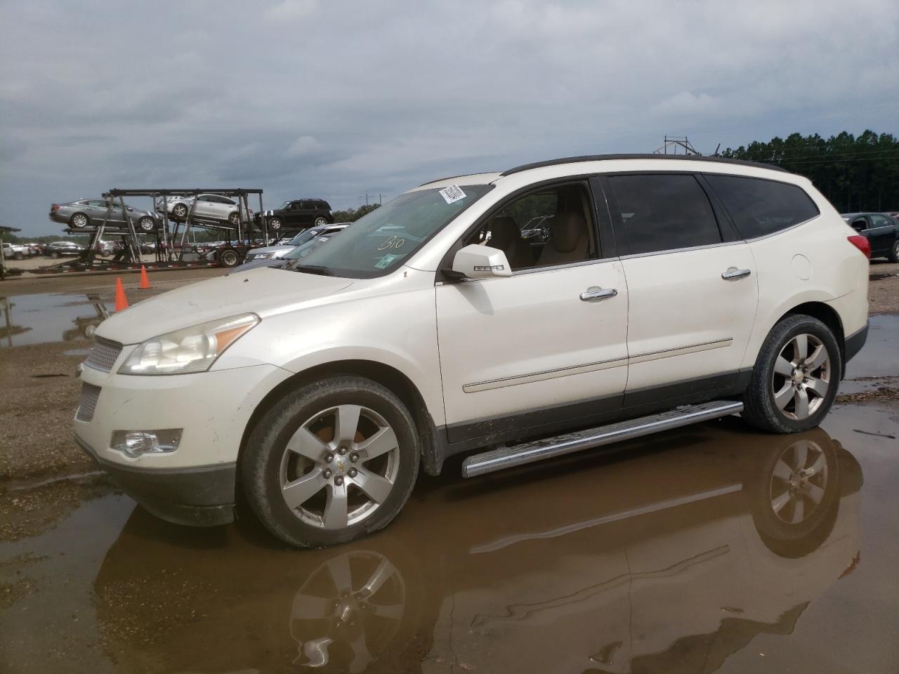 CHEVROLET TRAVERSE 2011