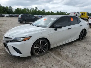 Toyota Camry 2019