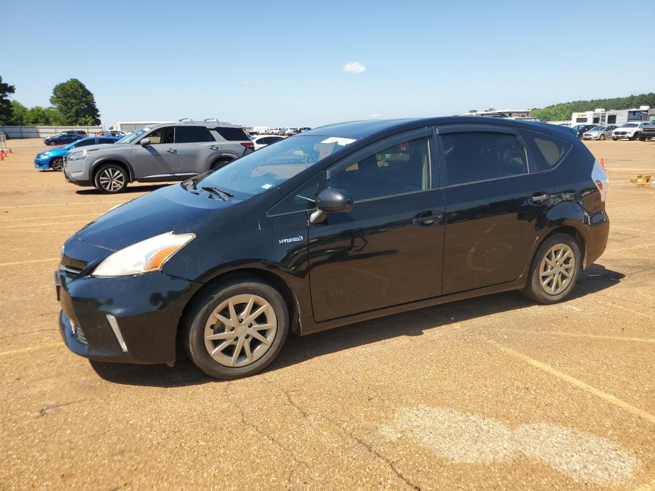 Toyota Prius v 2012