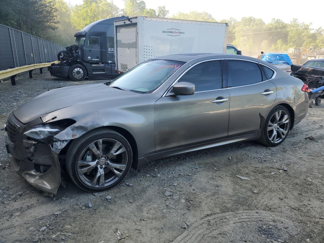 INFINITI M37 2012