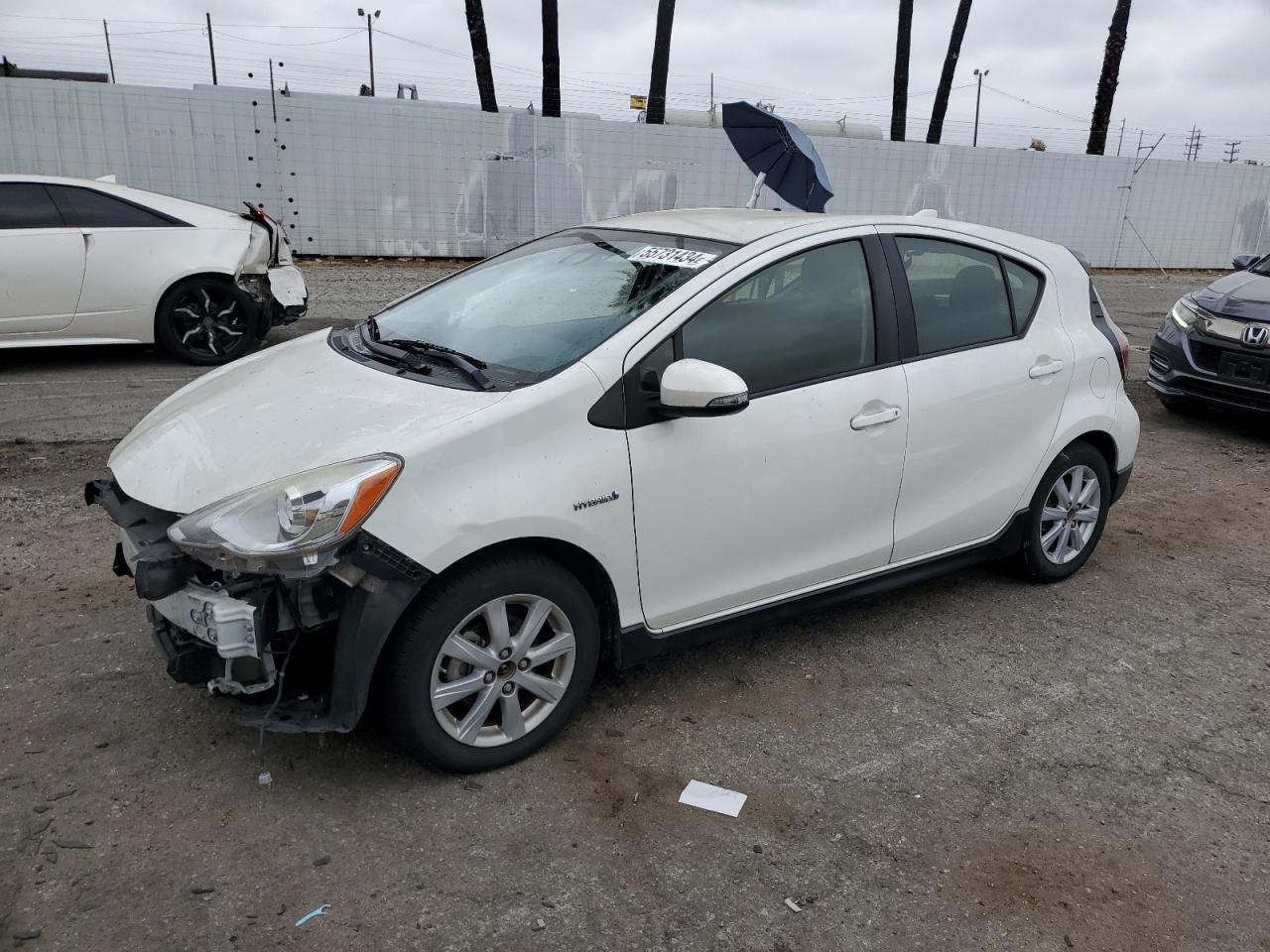 TOYOTA PRIUS C 2017