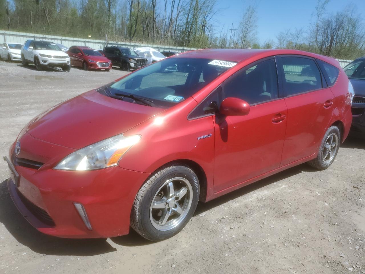 Toyota Prius v 2013