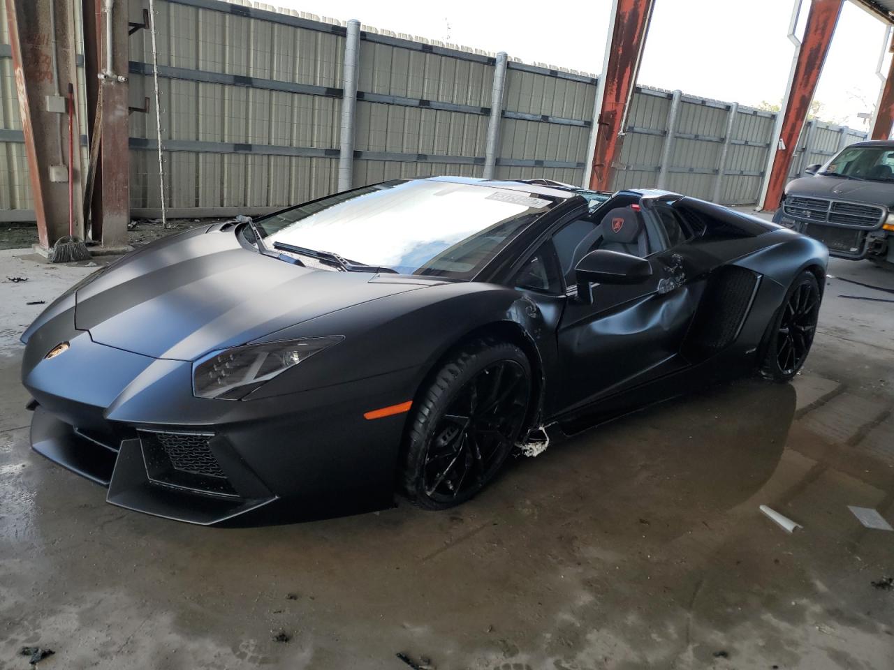 LAMBORGHINI AVENTADOR 2015