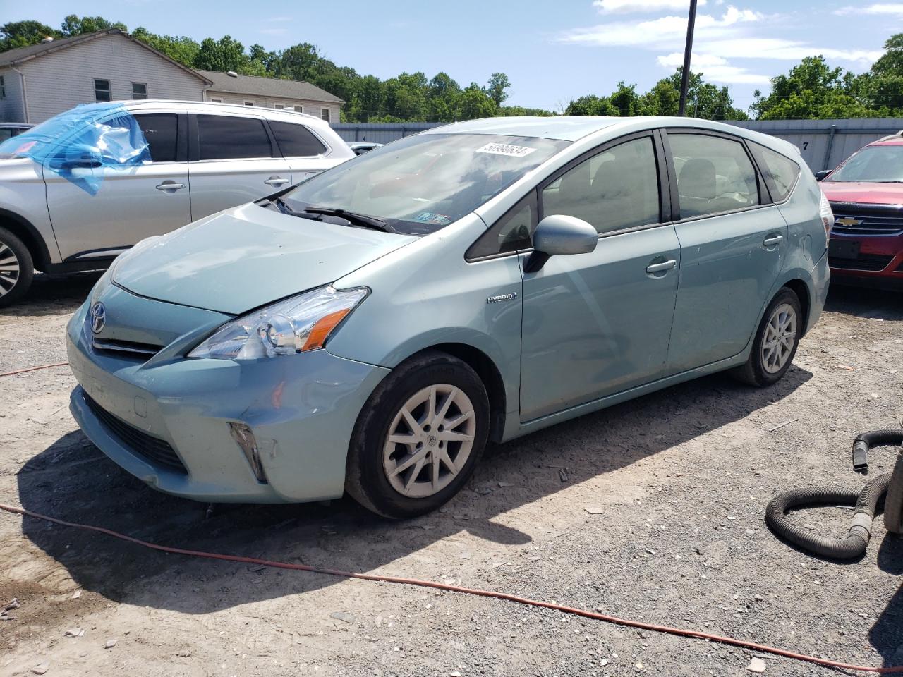 TOYOTA PRIUS V 2013