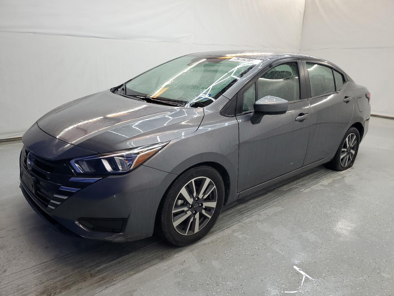 NISSAN VERSA 2023