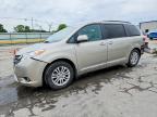 TOYOTA SIENNA 2017