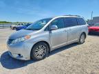 TOYOTA SIENNA 2015
