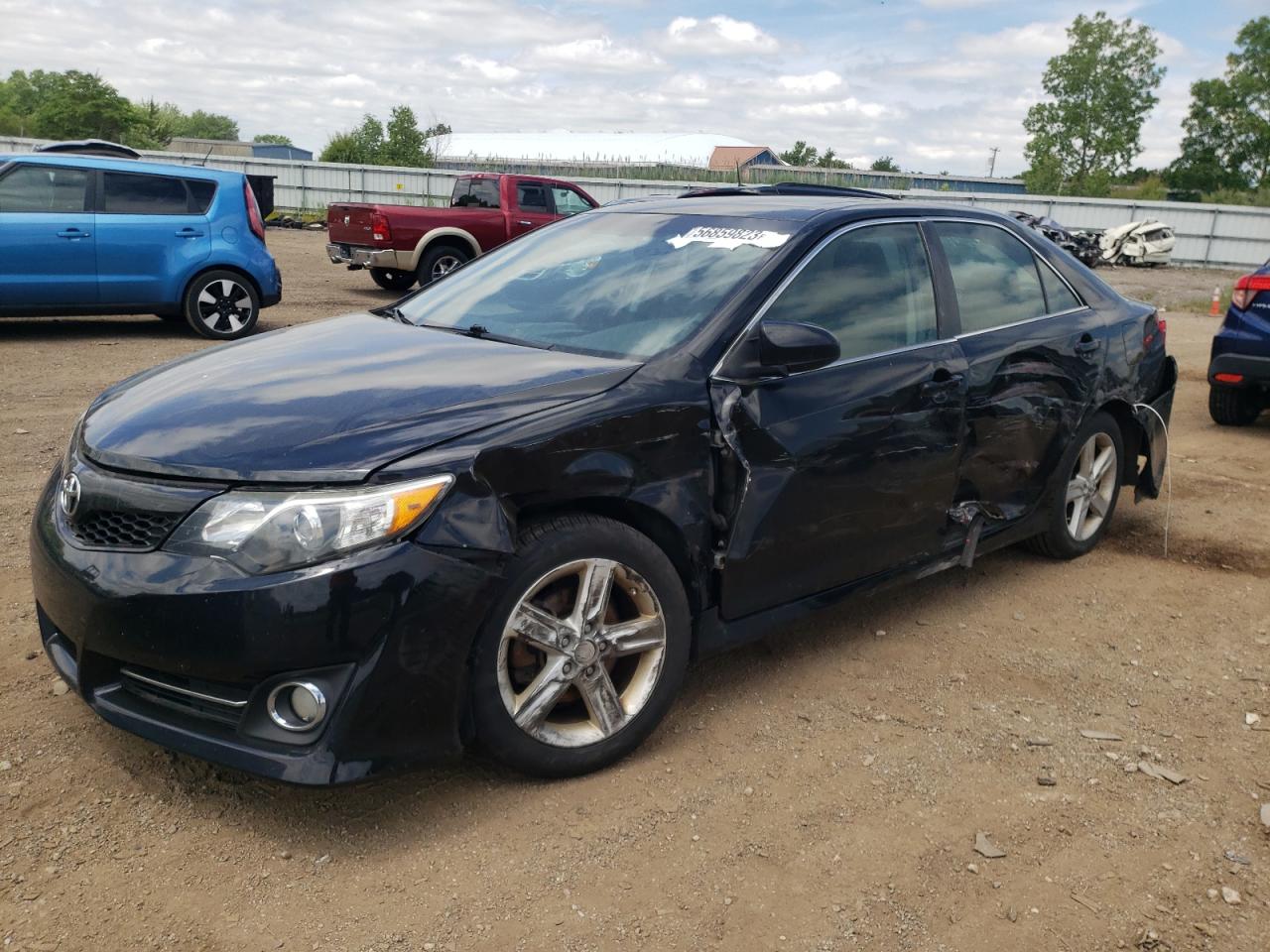Toyota Camry 2014