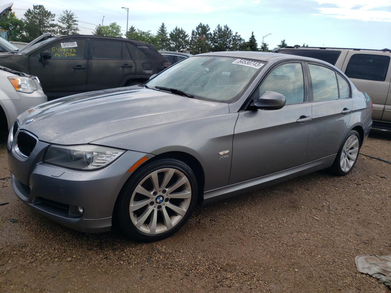 BMW 3 SERIES 2011