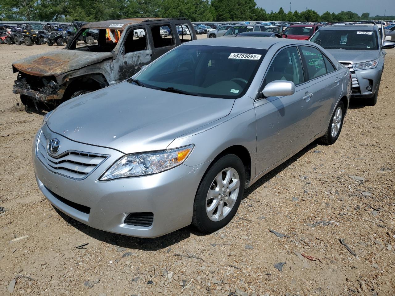TOYOTA CAMRY BASE 2011