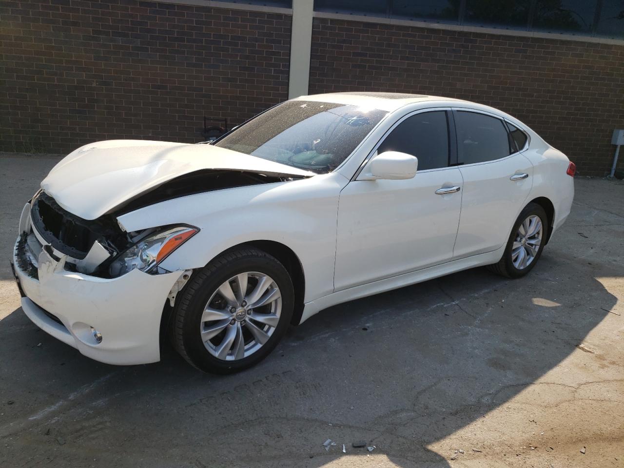 Infiniti M37 2011
