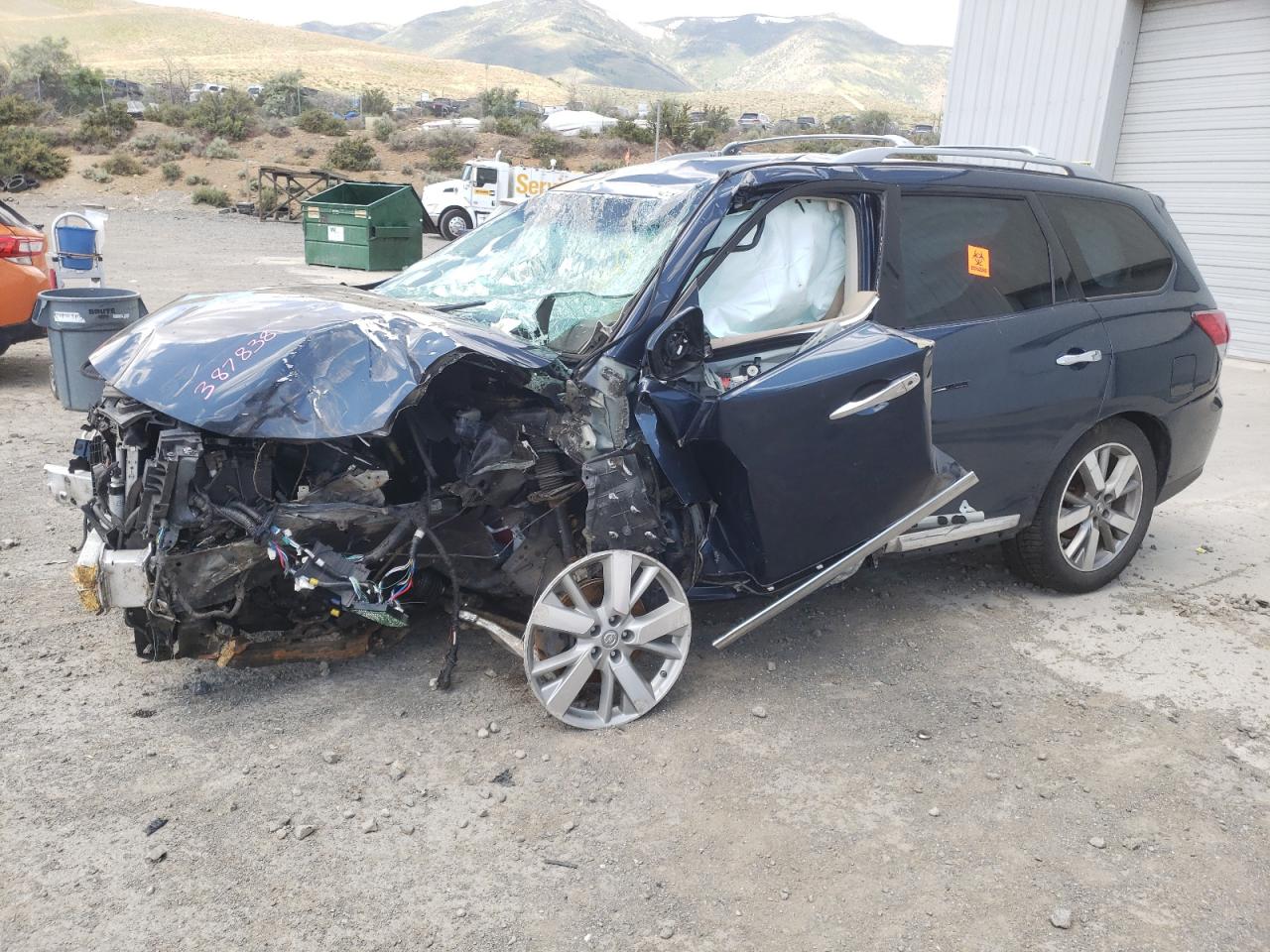 Nissan Pathfinder 2013