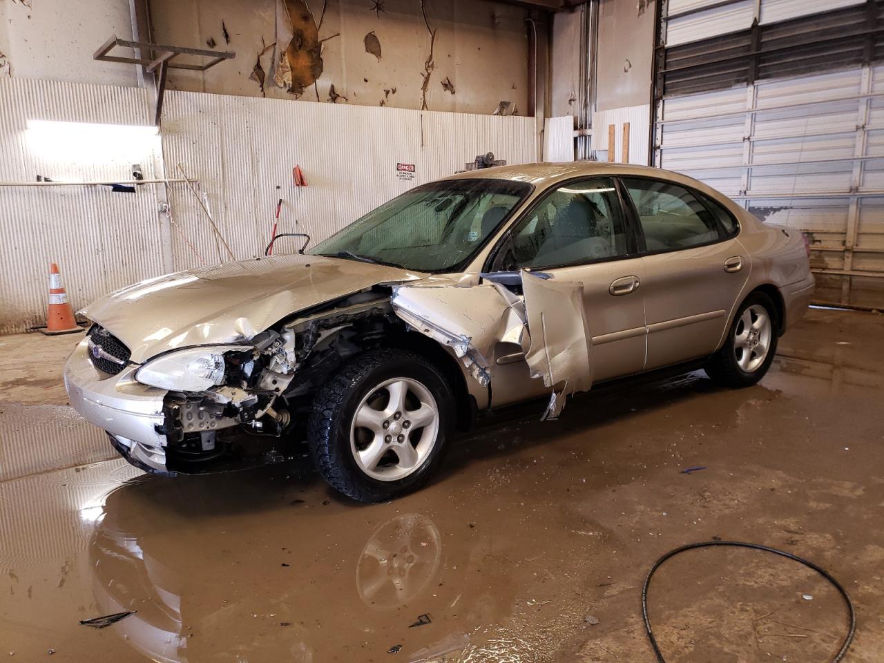Ford Taurus 2000