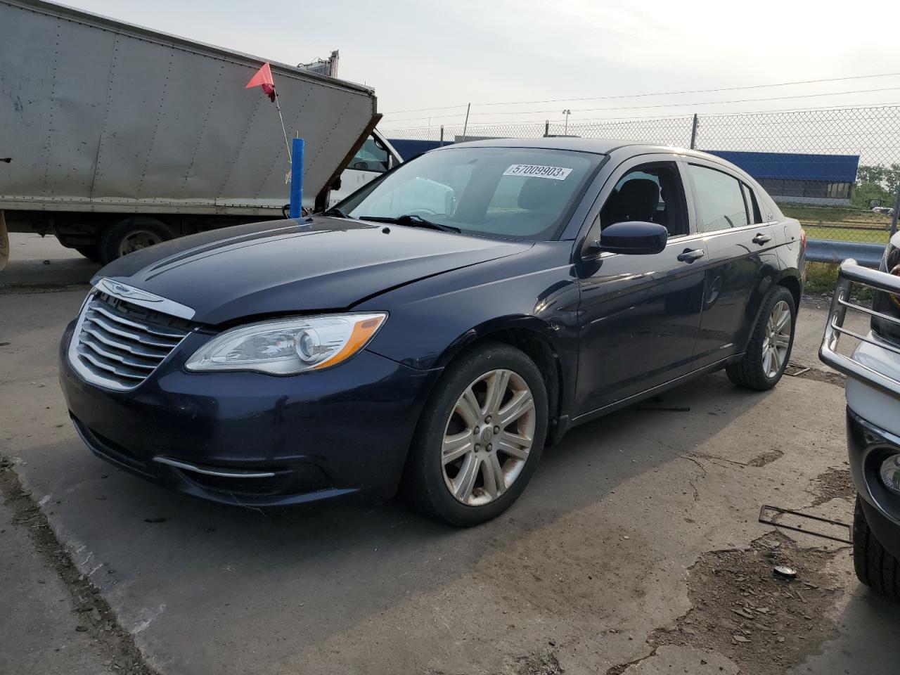 CHRYSLER 200 2013