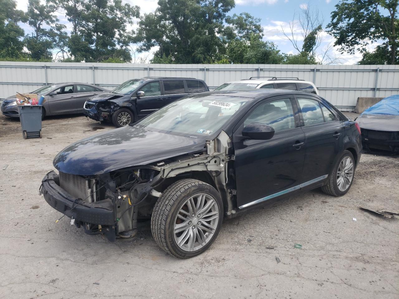 SUZUKI KIZASHI 2011