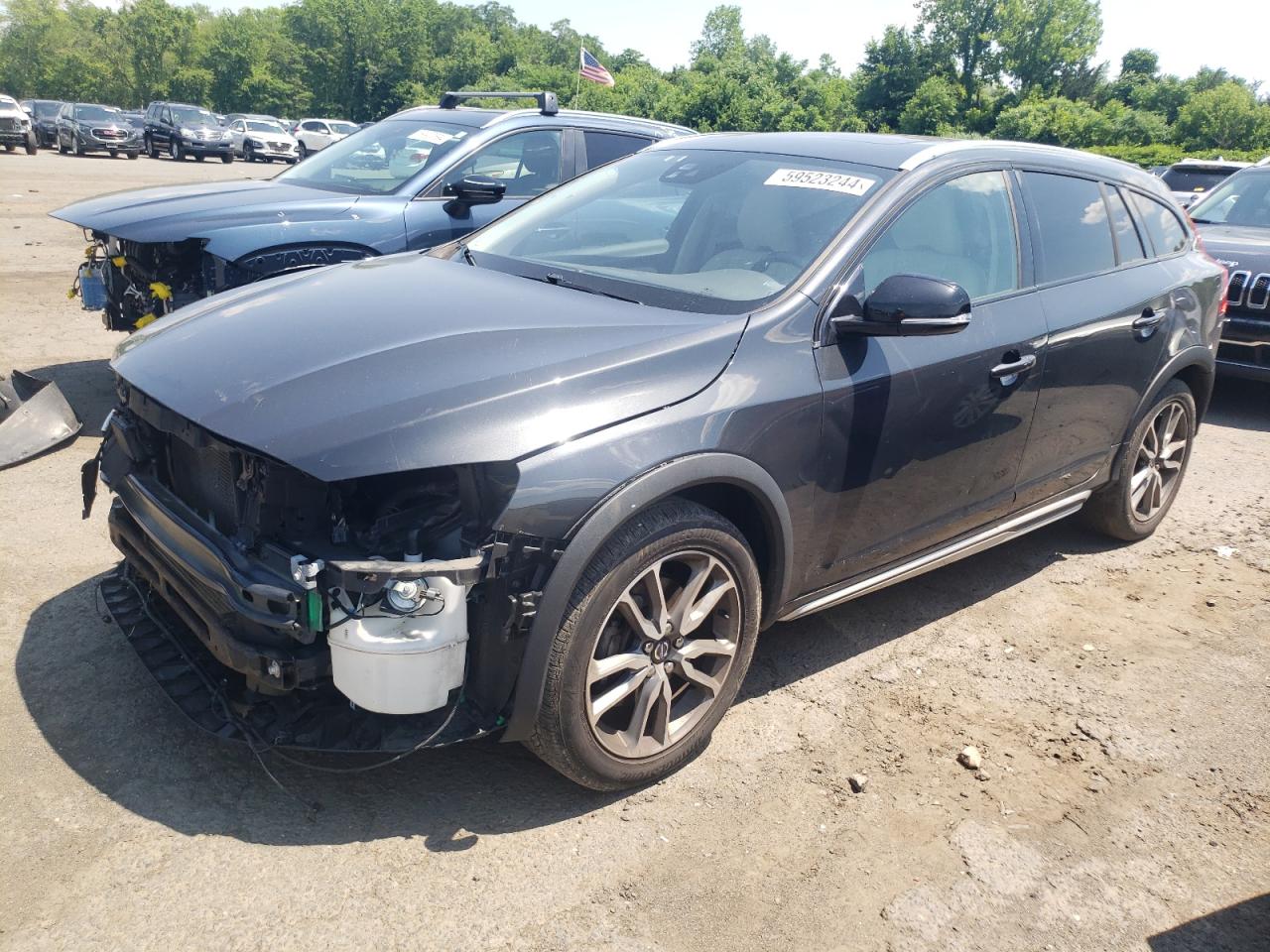 VOLVO V60 CROSS 2015