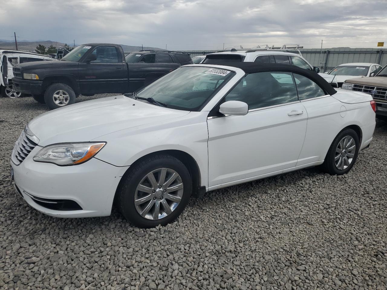 CHRYSLER 200 2013