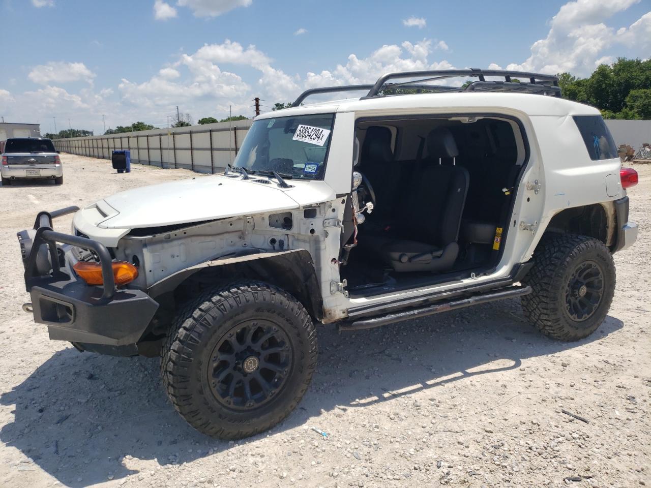 TOYOTA FJ CRUISER 2010