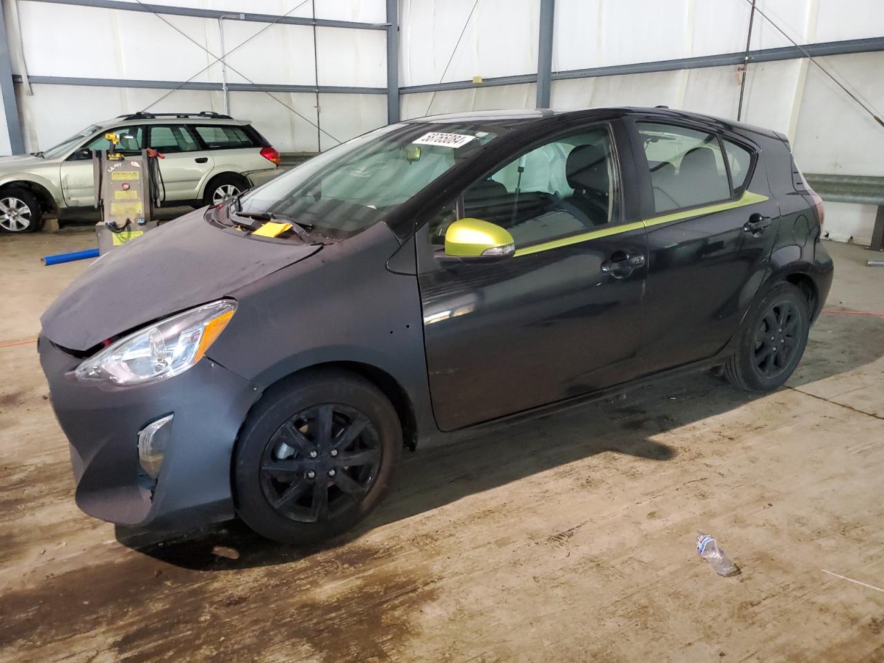 TOYOTA PRIUS C 2016