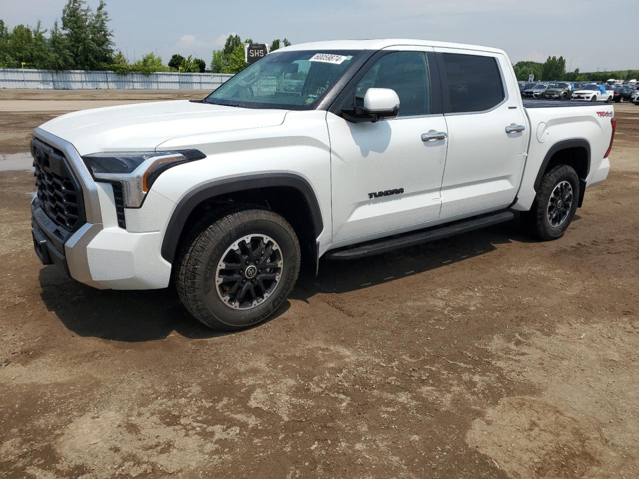 TOYOTA TUNDRA 2024