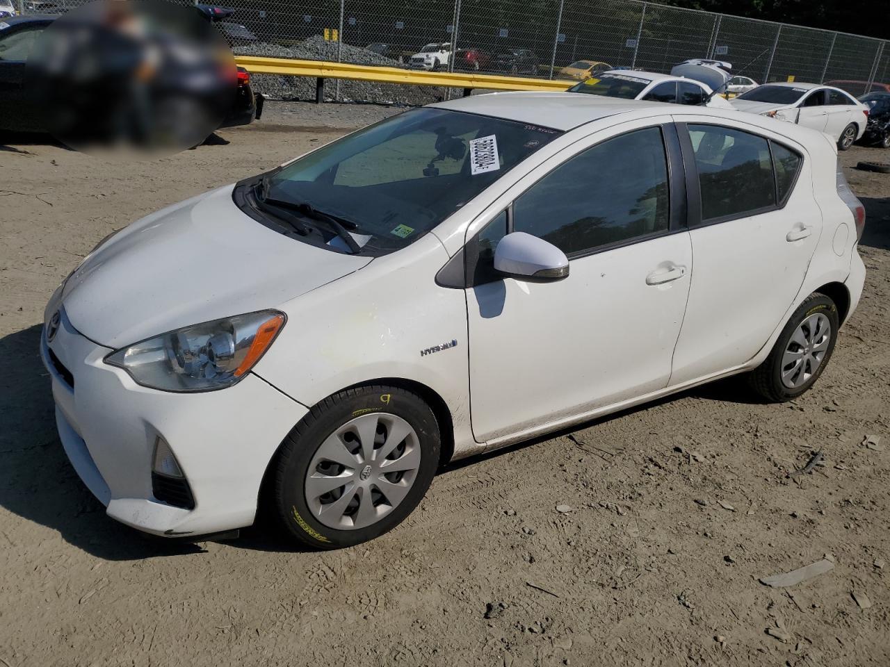 TOYOTA PRIUS 2014