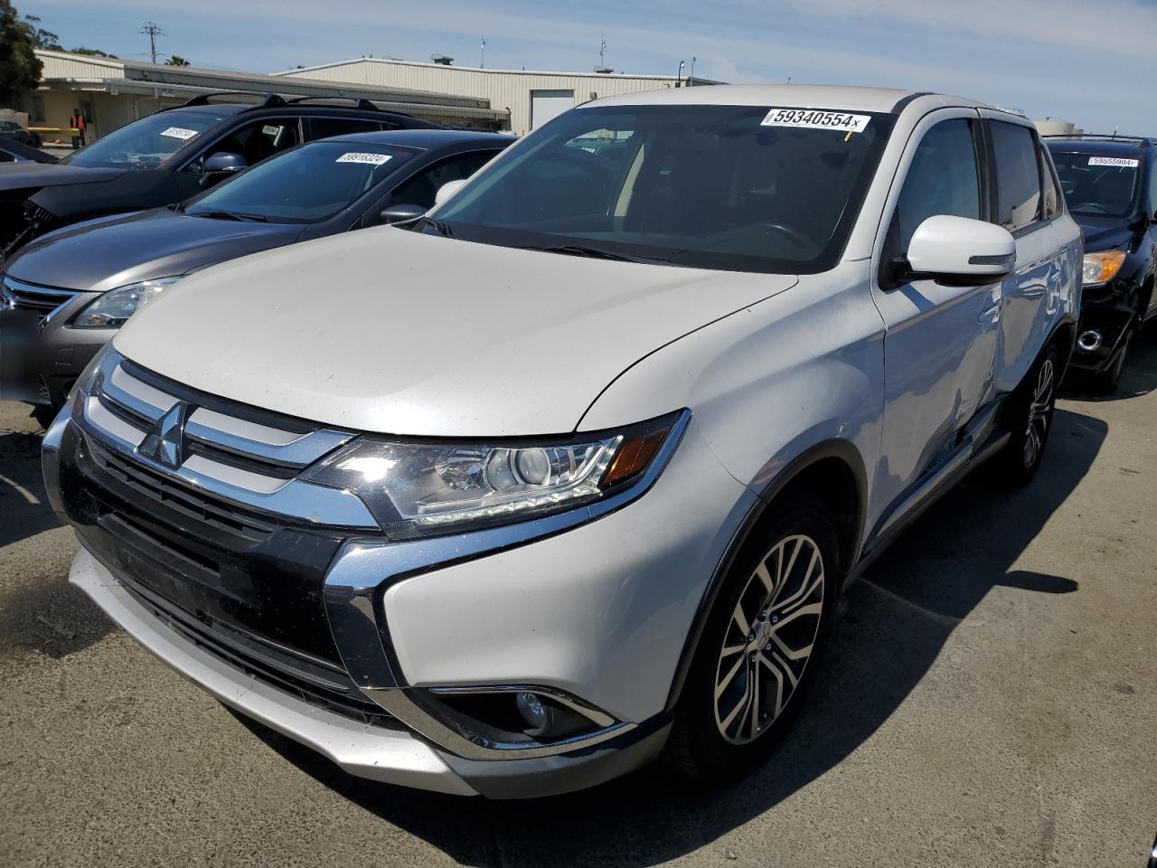 MITSUBISHI OUTLANDER 2017