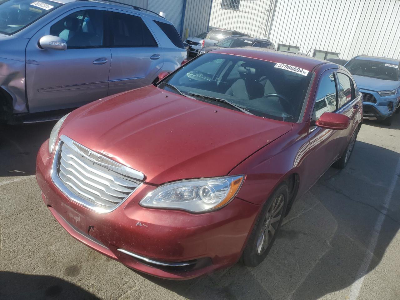 CHRYSLER 200 2013