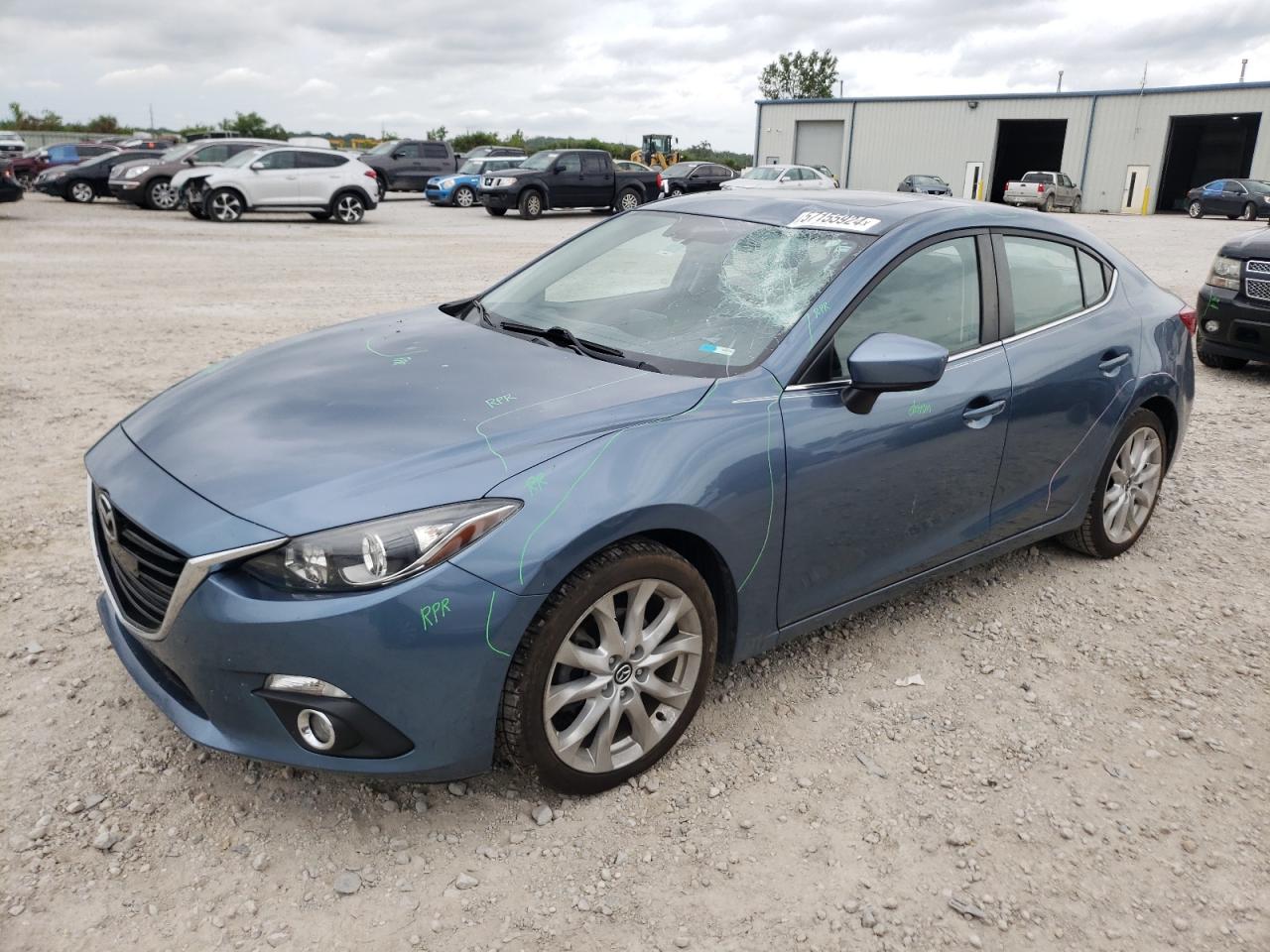 MAZDA 3 2016