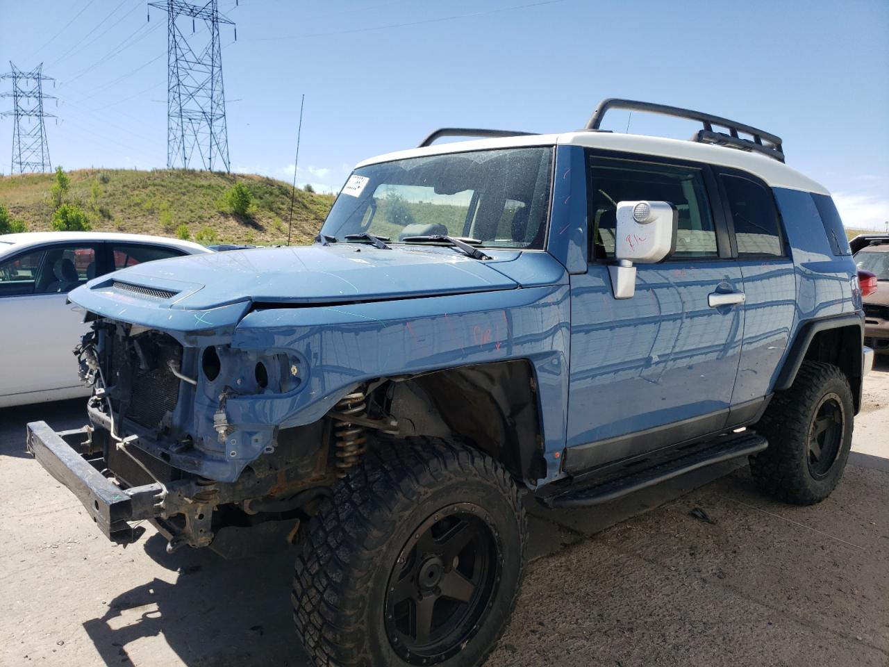 TOYOTA FJ CRUISER 2012