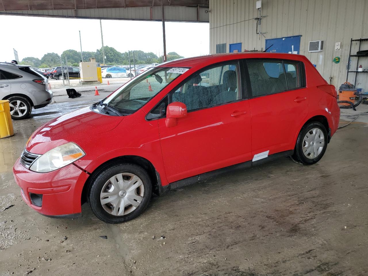 NISSAN VERSA 2010