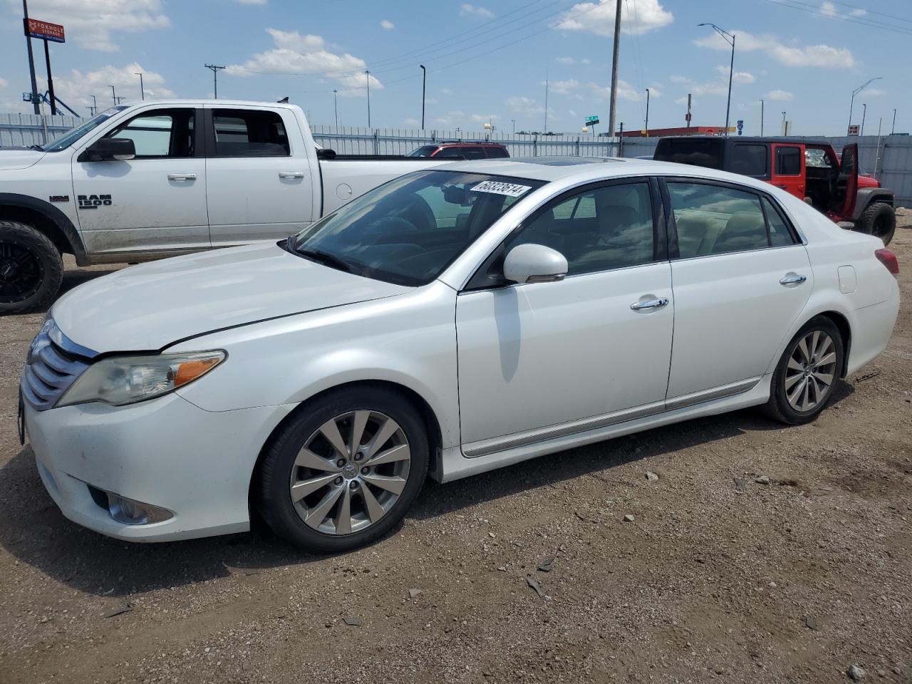 TOYOTA AVALON 2011