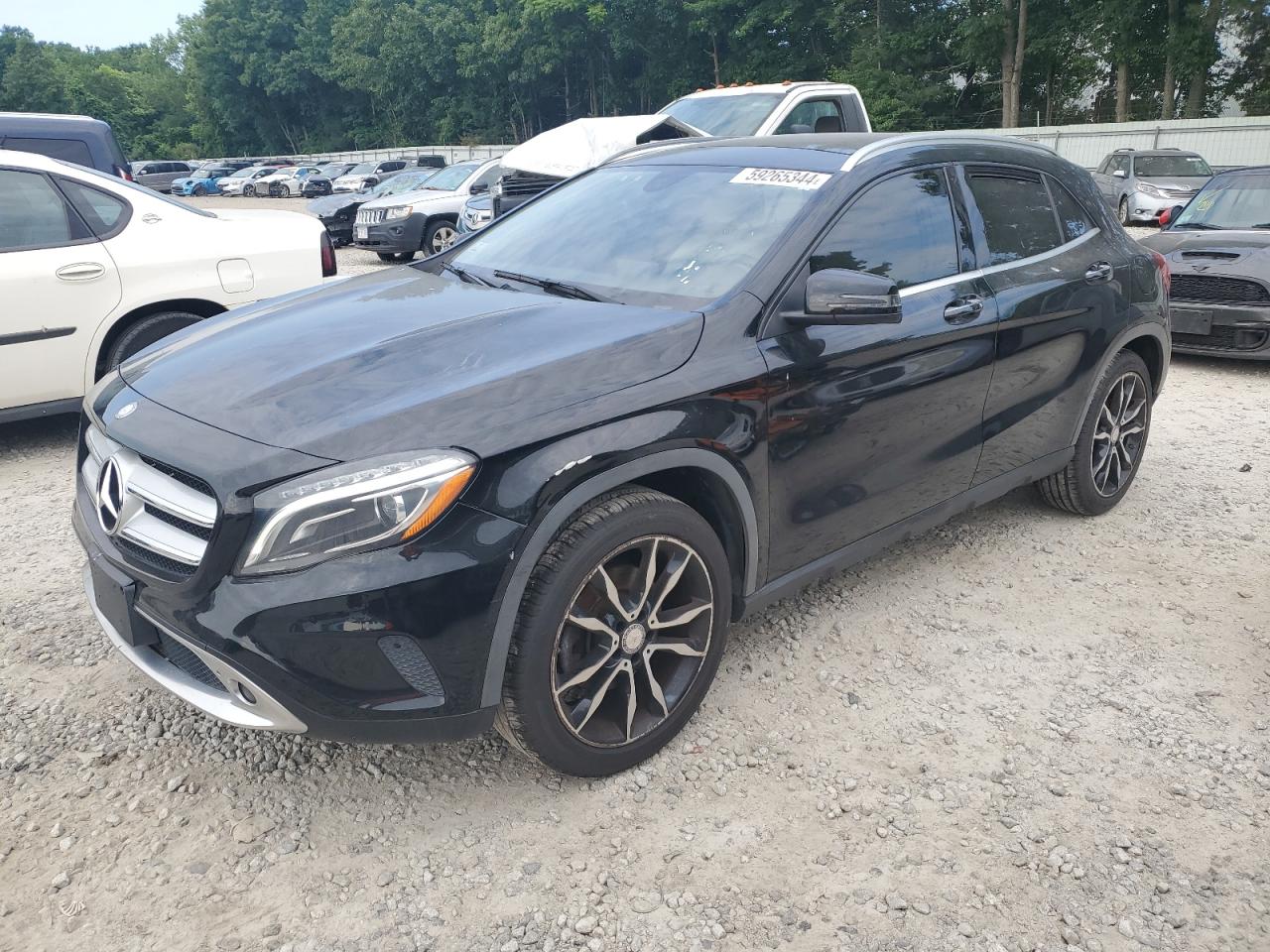 MERCEDES-BENZ GLA-CLASS 2015