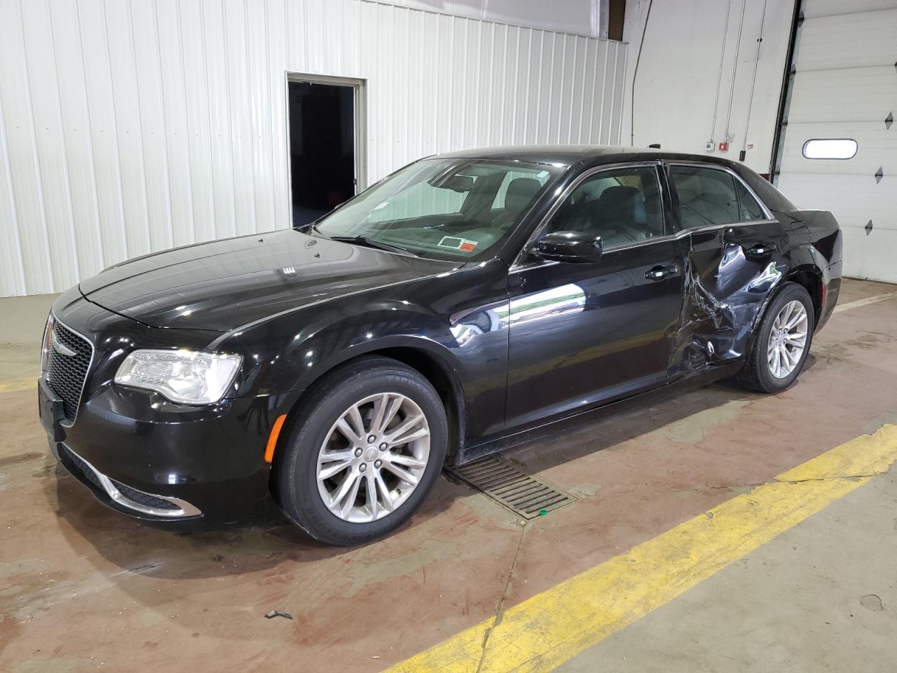 CHRYSLER 300 2017