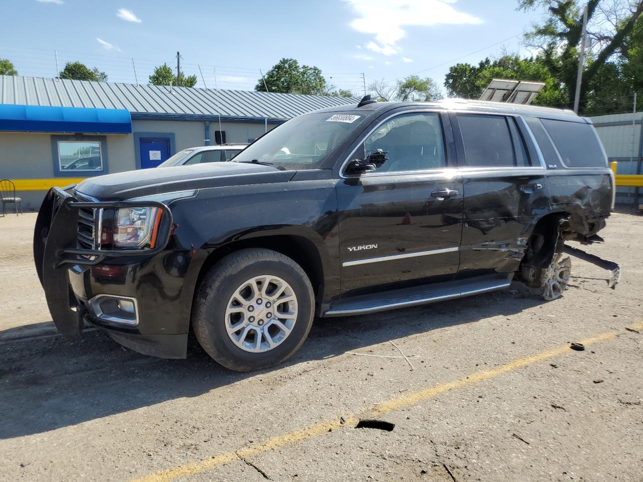 GMC YUKON SLE 2017