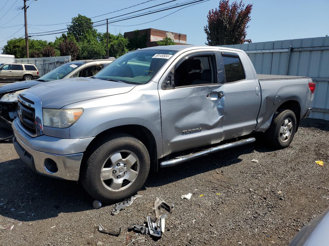 TOYOTA TUNDRA 2011