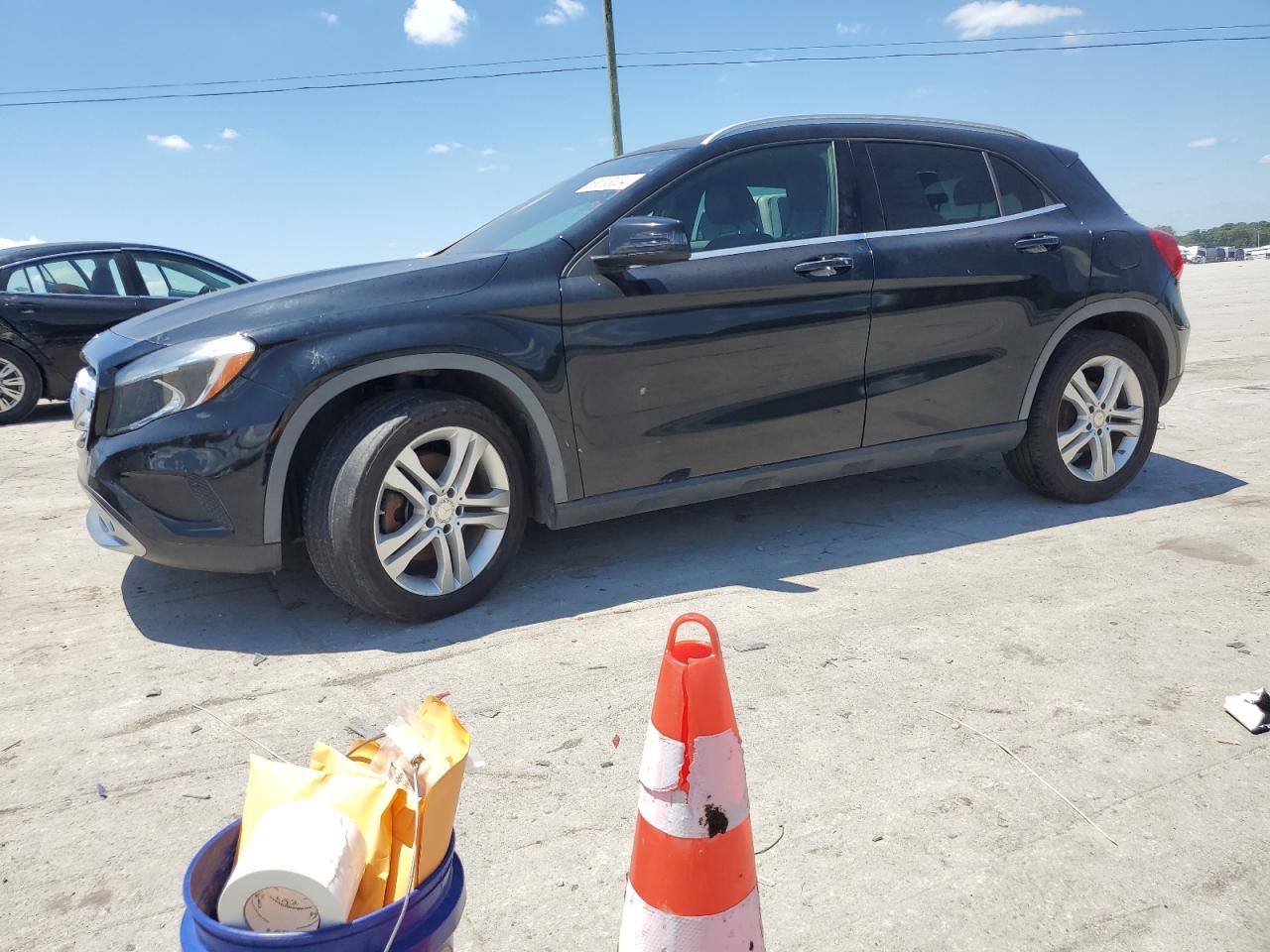 MERCEDES-BENZ GLA-CLASS 2016