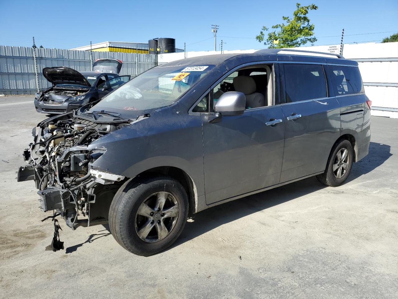 NISSAN QUEST 2016