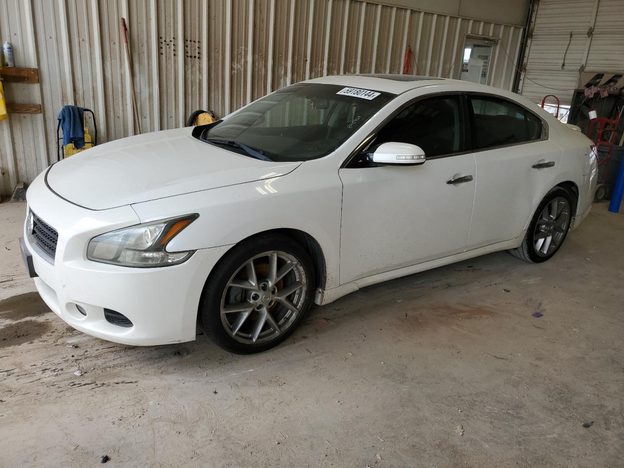 NISSAN MAXIMA 2011