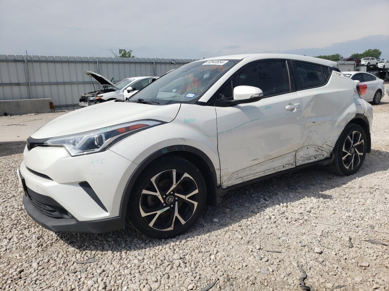 TOYOTA C-HR XLE 2018