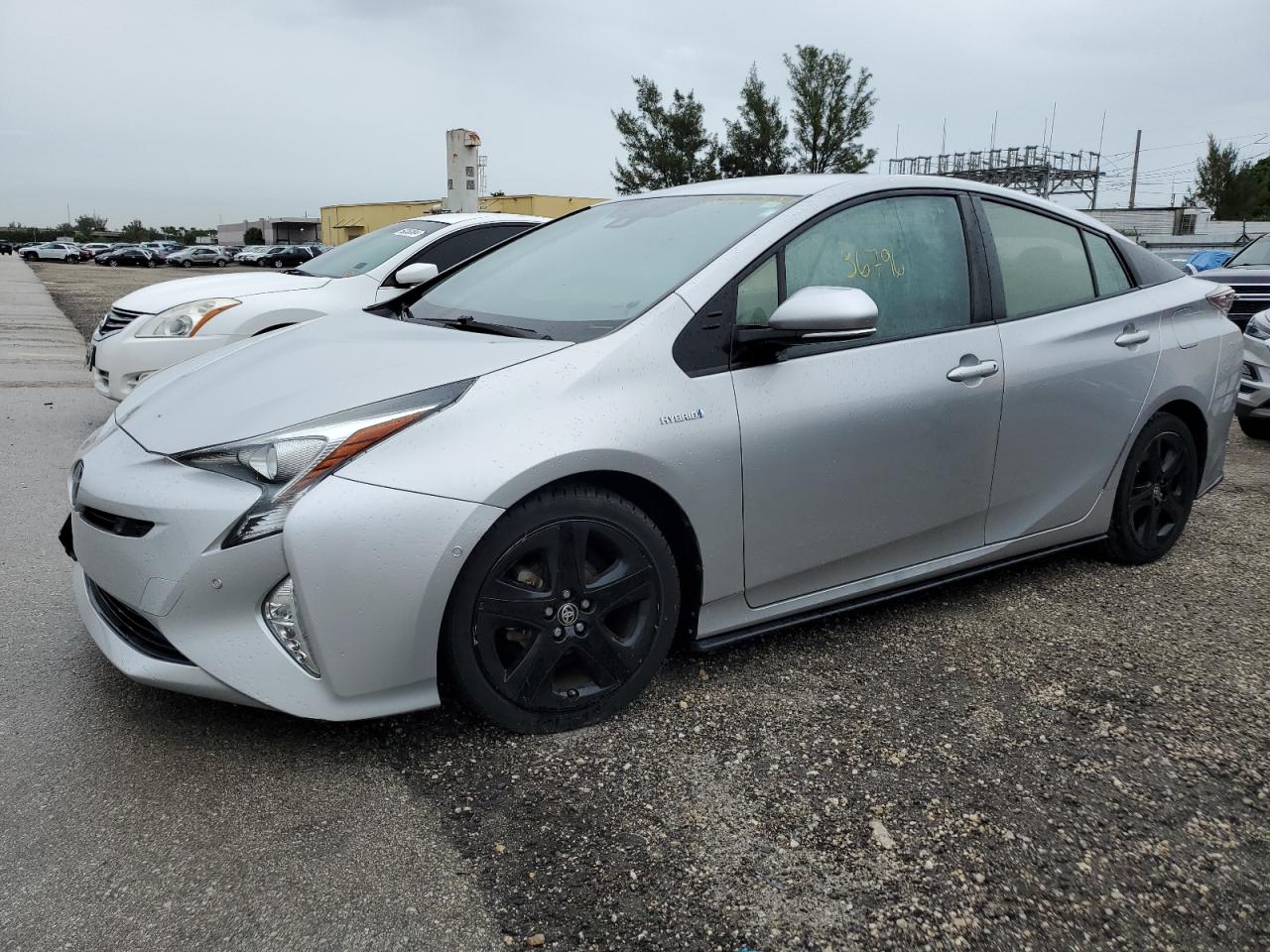 TOYOTA PRIUS 2017