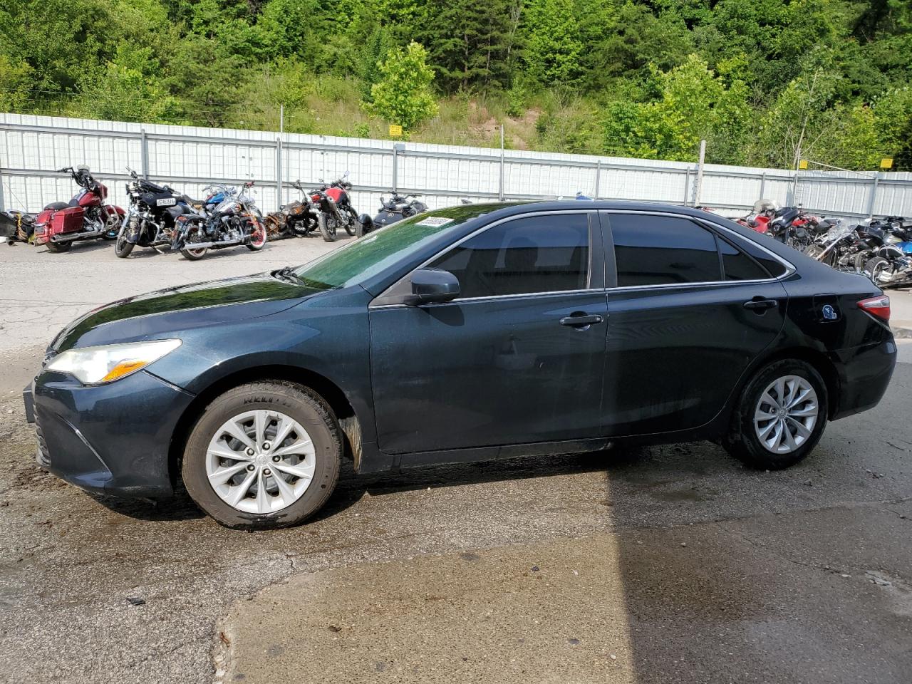 TOYOTA CAMRY 2016
