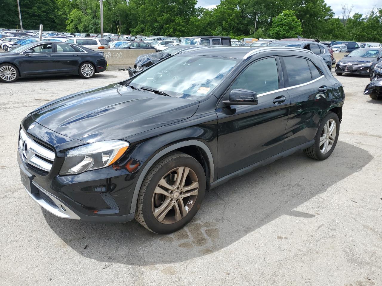 MERCEDES-BENZ GLA-CLASS 2015