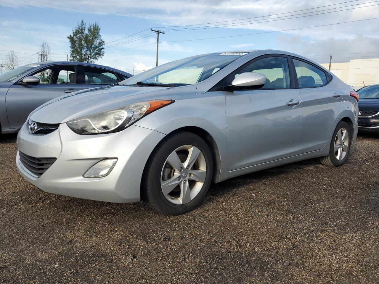 HYUNDAI ELANTRA 2013