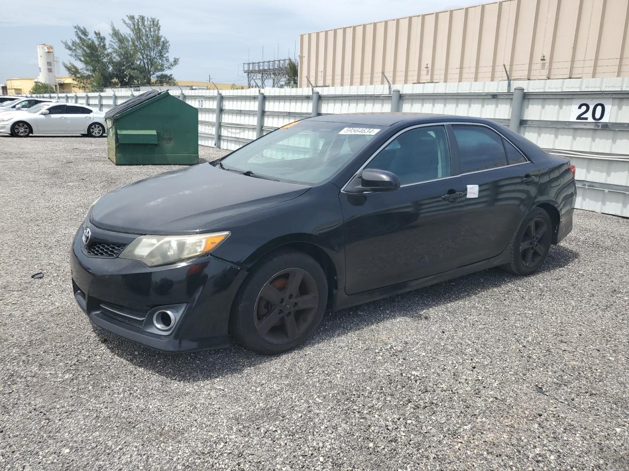 TOYOTA CAMRY 2012