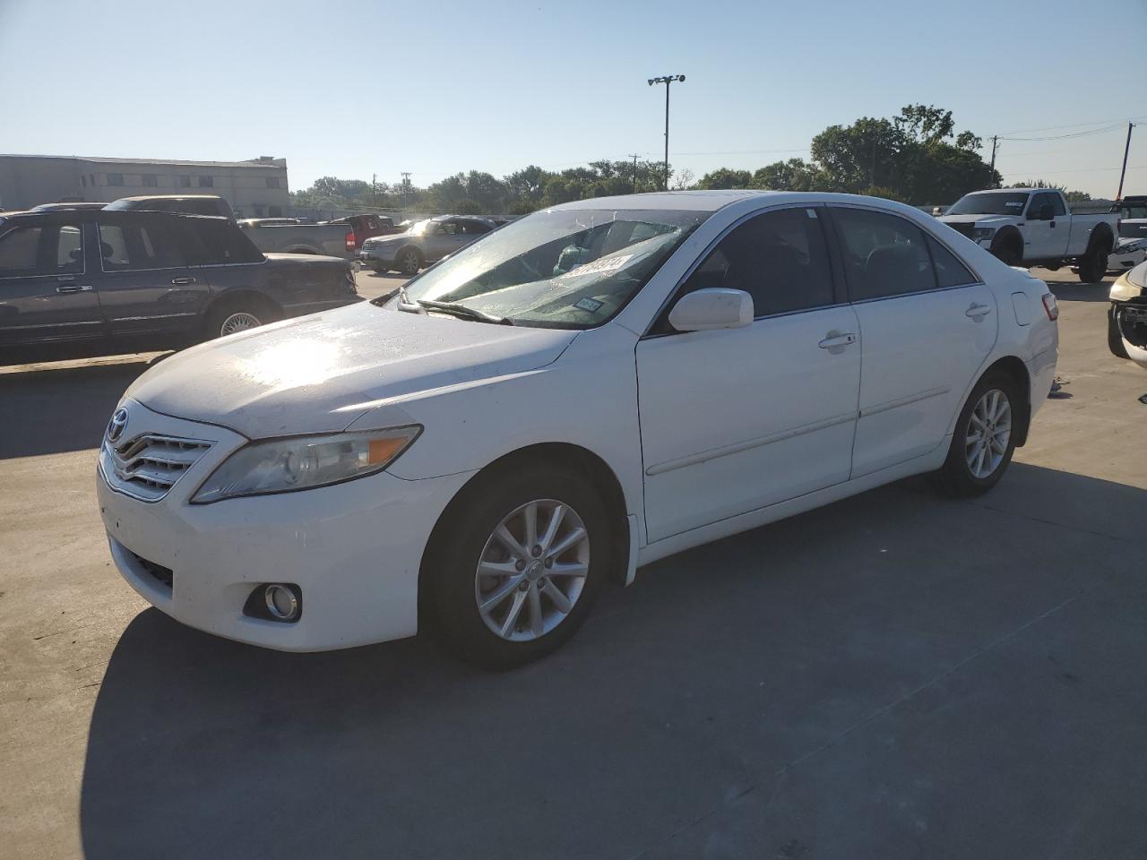 TOYOTA CAMRY 2011