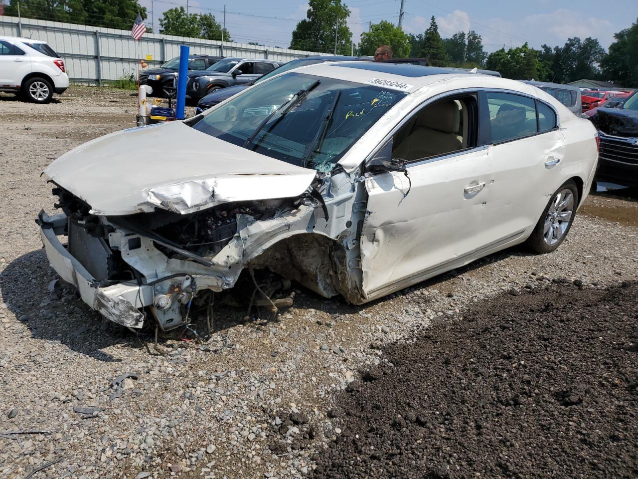 BUICK LACROSSE 2011