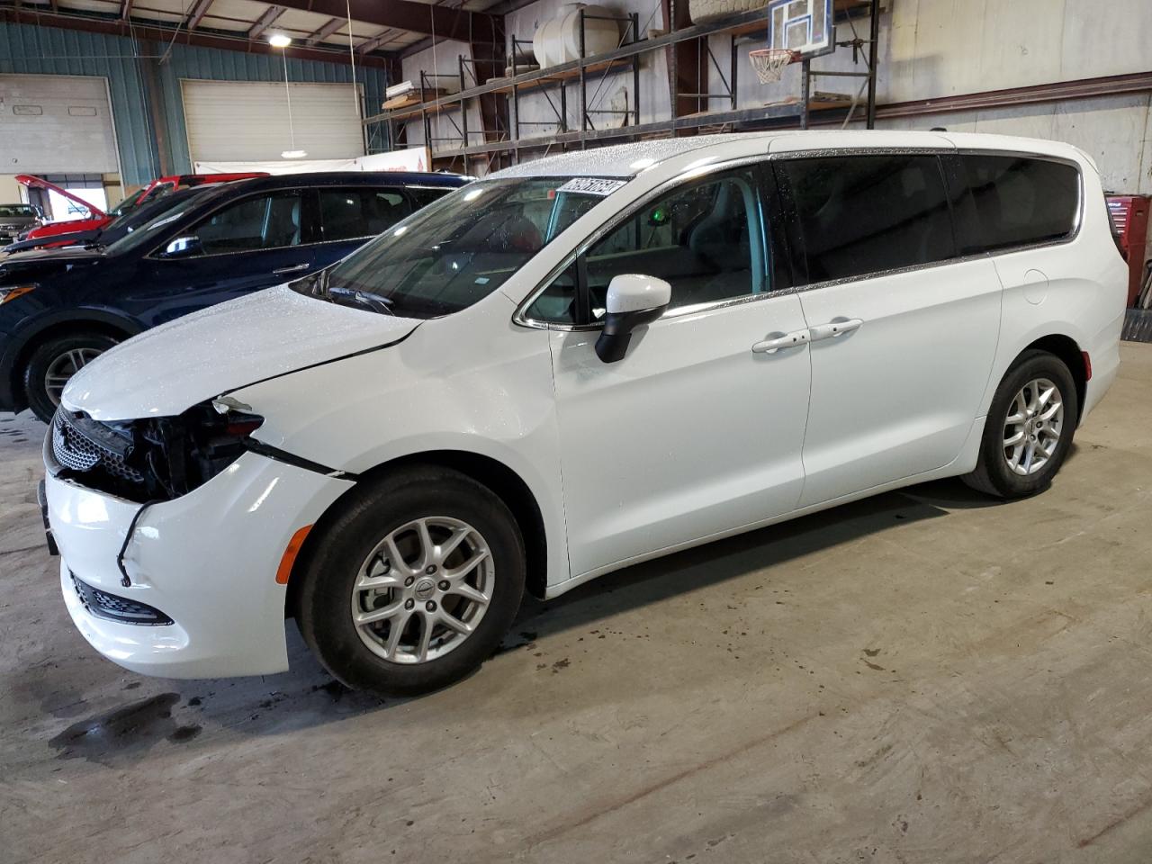 CHRYSLER VOYAGER LX 2023